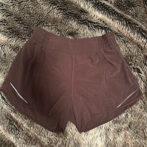 Lululemon Hotty Hot Short high rise 4inch
